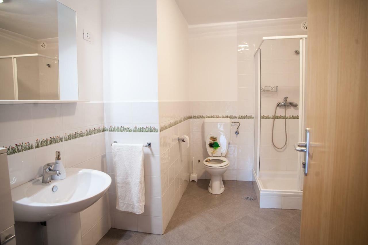 House Utrinek With Free Play Room, Jacuzzy And Garage Podbrdo Dış mekan fotoğraf
